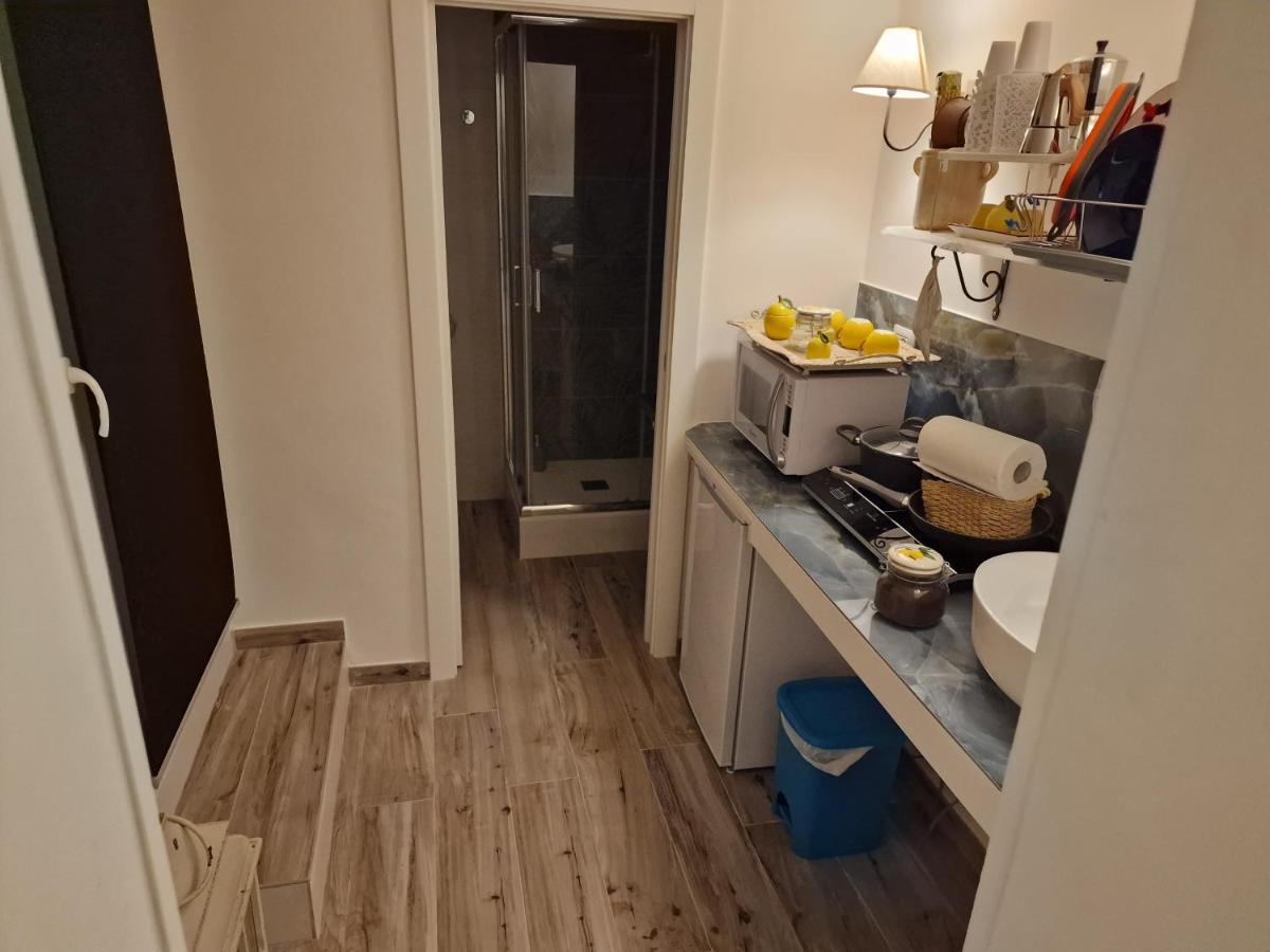 Case Di Paola Via Melo Appartamenti バーリ エクステリア 写真