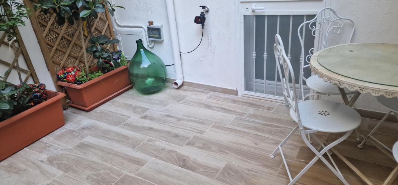 Case Di Paola Via Melo Appartamenti バーリ エクステリア 写真